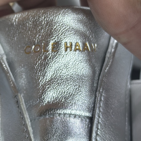 (H) Cole Haan GrandPro Rally Velcro
Sneaker size: Women's 9B - Picture 6 of 16